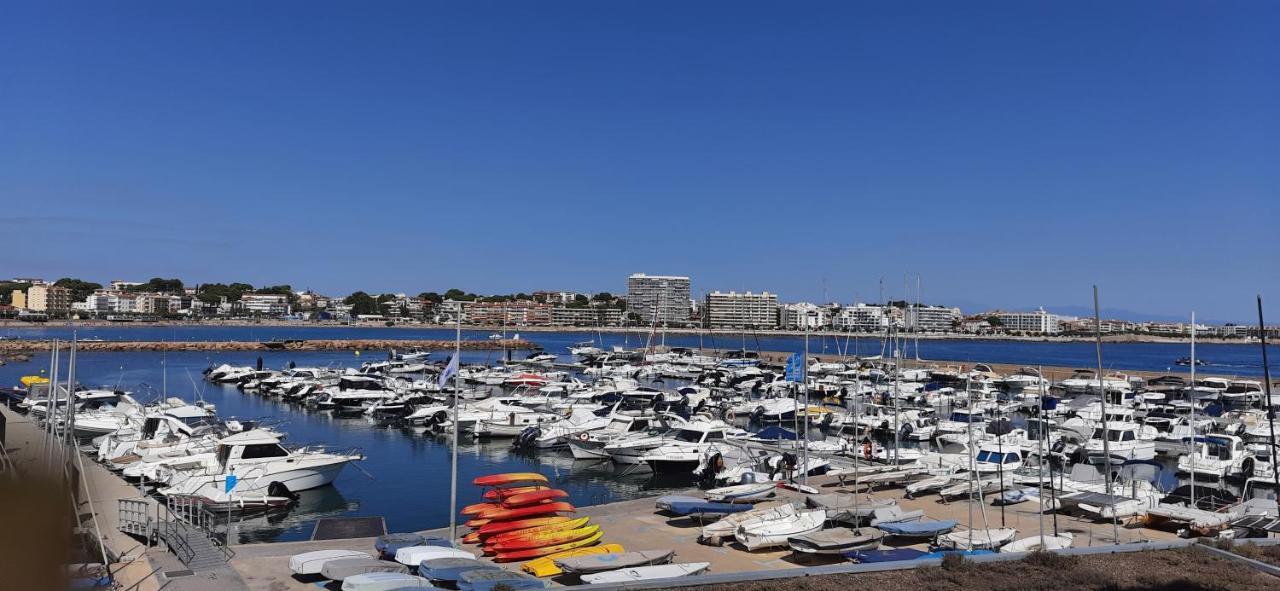 Precioso Apartamento En Primera Linea De Mar L' Escala Extérieur photo